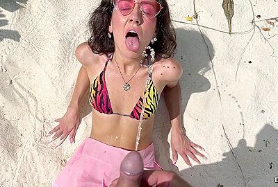 Katty Pees Powerfully On The Beach And I Give Her Golden Shower On Her Face