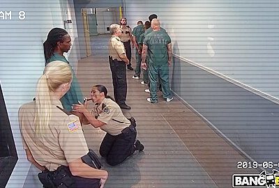 Mickey Kailani Kai Fucks Inmate / 14.2.2023