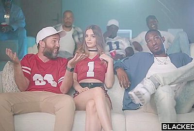 Molly Little – 6 Bbc Gangbang