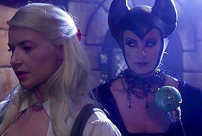 Pornstars Anikka Albrite And Stormy Daniels – Stormy Daniels Vintage Retro Lesbian Cosplay Sex