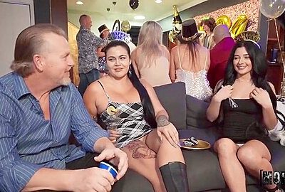 Vanessa Marie – New Year House Party