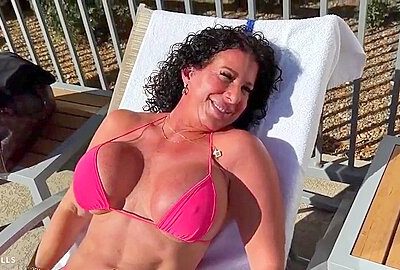 Alexa Azzona – Perving On Milf